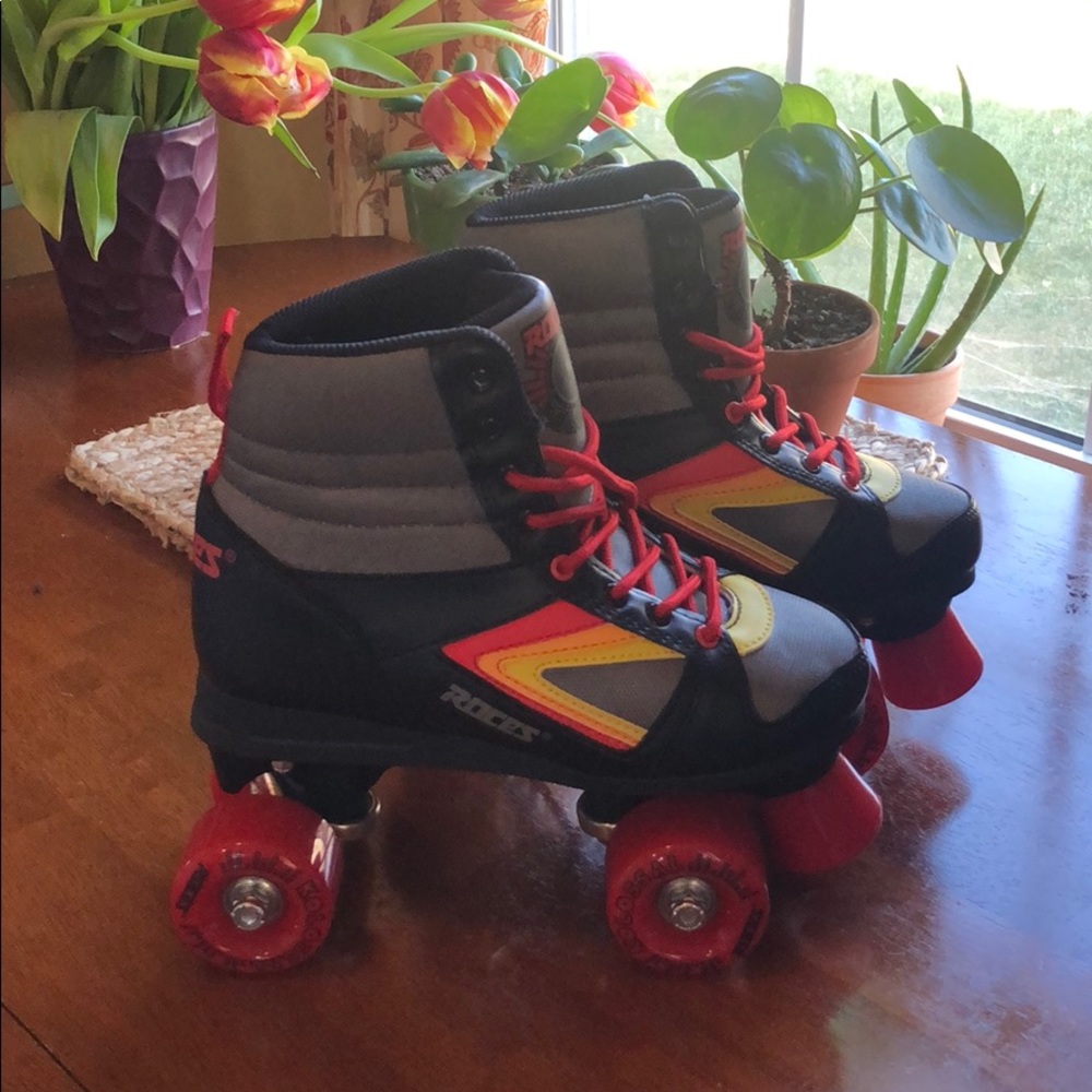 Roces Kolossal Quad Roller Skate, New In Box